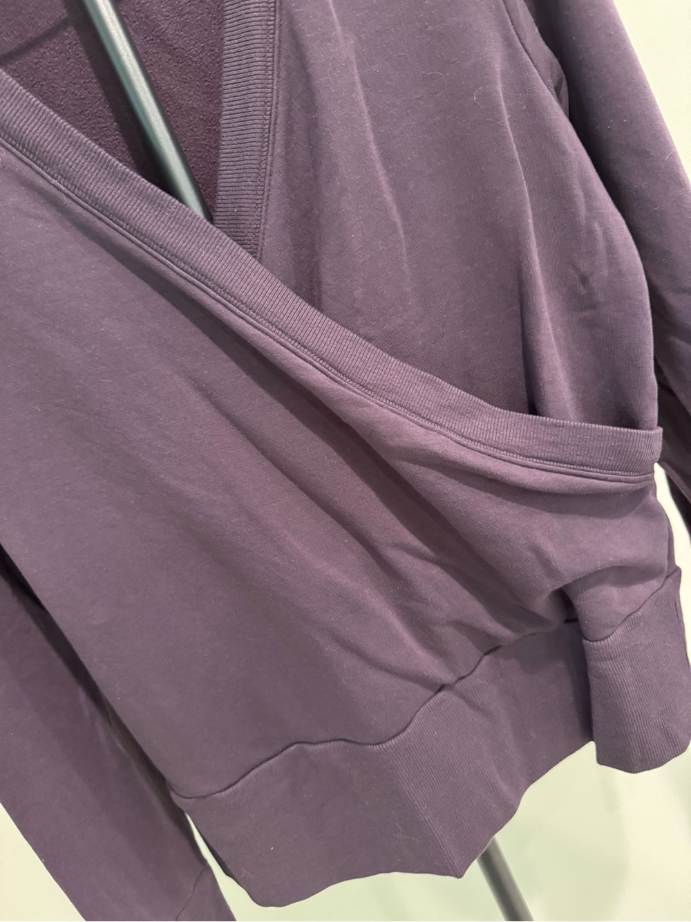 Athleta Women’s Recharge Sweatshirt Cross Front Purple Plum Iris Size Medium - Picture 3 of 4